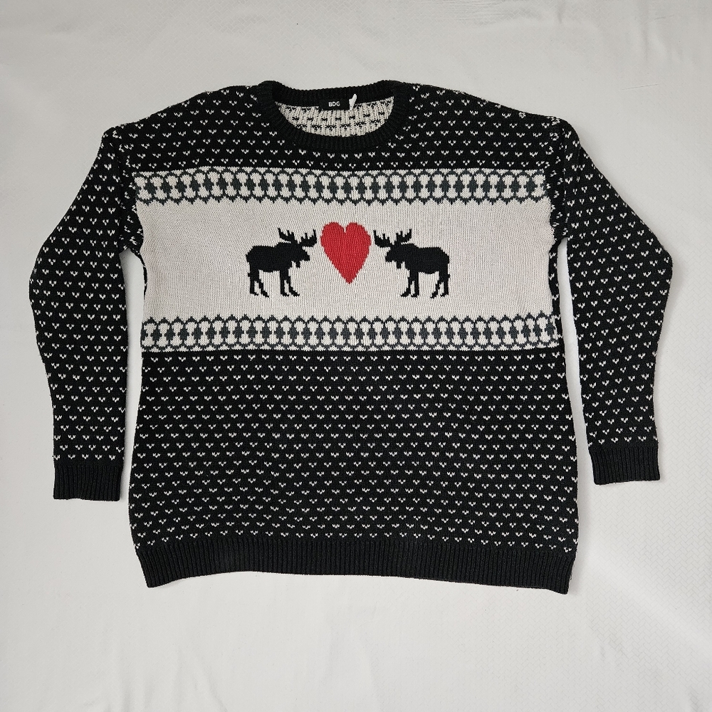 BDG sweater size medium‎